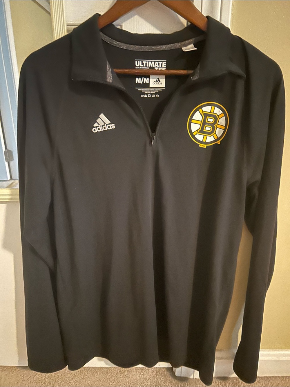 Boston Bruins adidas Black Long-Sleeve Quarter-Zip size medium